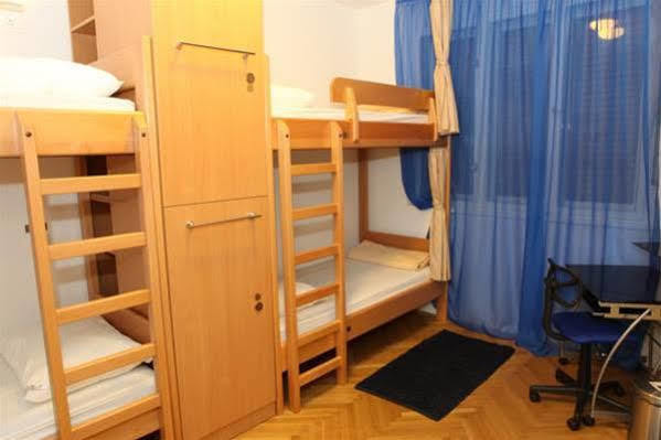 Tchaikovsky Hostel Split Dış mekan fotoğraf